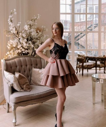 Со мной ты почувствуешь настоящую страсть и наслаждение. Я готова удовлетворить все твои самые сокровенные желания. В моих услугах есть все, что ты можешь пожелать: классический секс, оральные ласки, массаж и многое другое. Возможности безграничны, я открыта для экспериментов и новых ощущений. Мои клиенты всегда остаются довольными и возвращаются ко мне снова и снова. У меня есть фото, чтобы ты мог увидеть, как я выгляжу. 📸 Не упусти возможность провести незабываемое время со мной. Жду встречи в Москве. 🌃 11779, 24 года